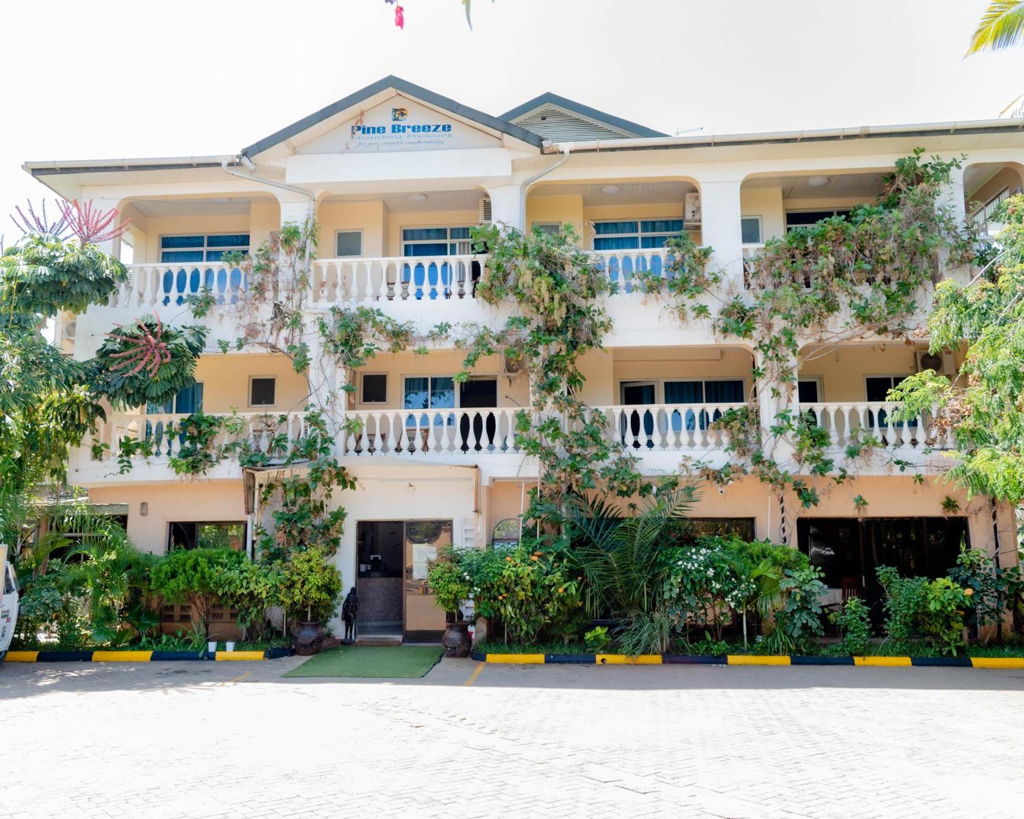 Pinebreeze Holiday Resort Nyali Beach Luaran gambar